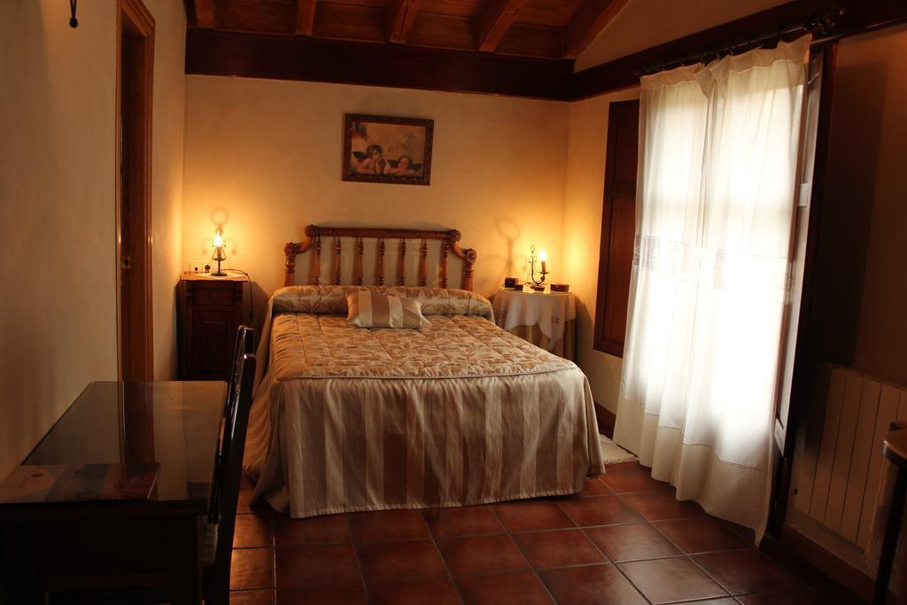 Casa Rural El Meson 브리오네스 객실 사진